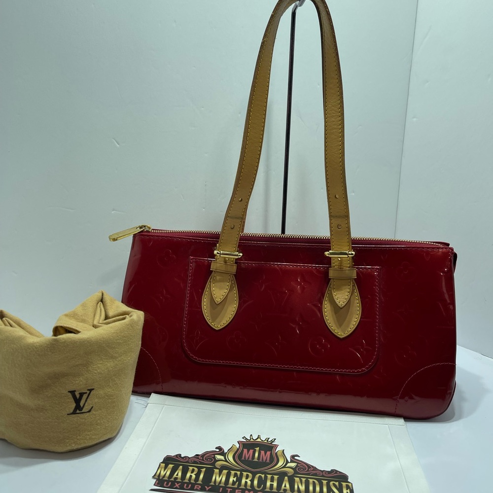 Louis Vuitton Vintage Monogram Vernis Rosewood  Avenue comes with dust bag.